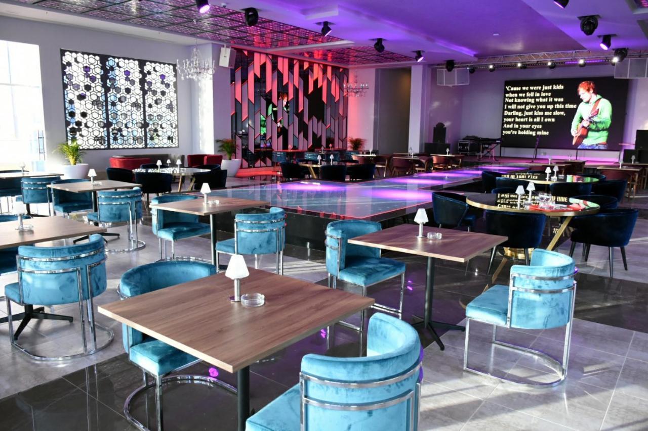 Pickalbatros White Beach Taghazout (Adults Only) Exterior photo The interior of the nightclub