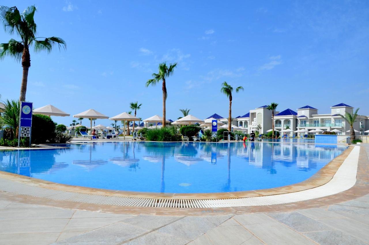 Pickalbatros White Beach Taghazout (Adults Only) Exterior photo A swimming pool at a hotel in Egypt